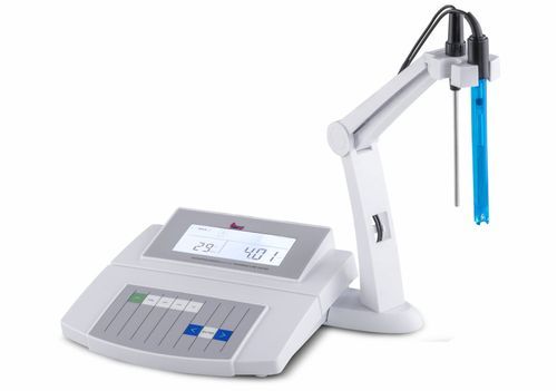 Digital Conductivity Meter